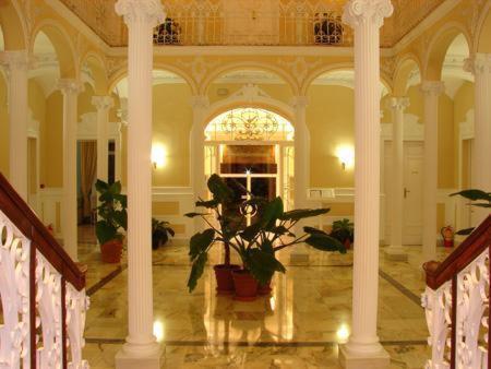 Victoria Hotel Trujillo Eksteriør billede